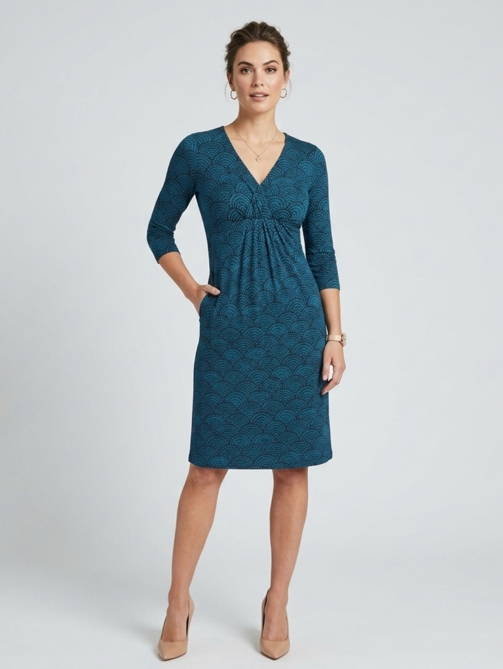 BODEN Blue Midi 3/4 Sleeve Blue Scallop Print V neckline Size 2 Dress women's